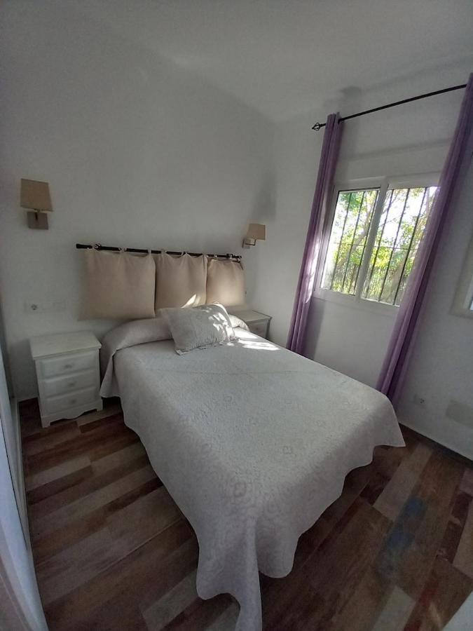 Apartamentos Cala Isabel Zahora Eksteriør billede