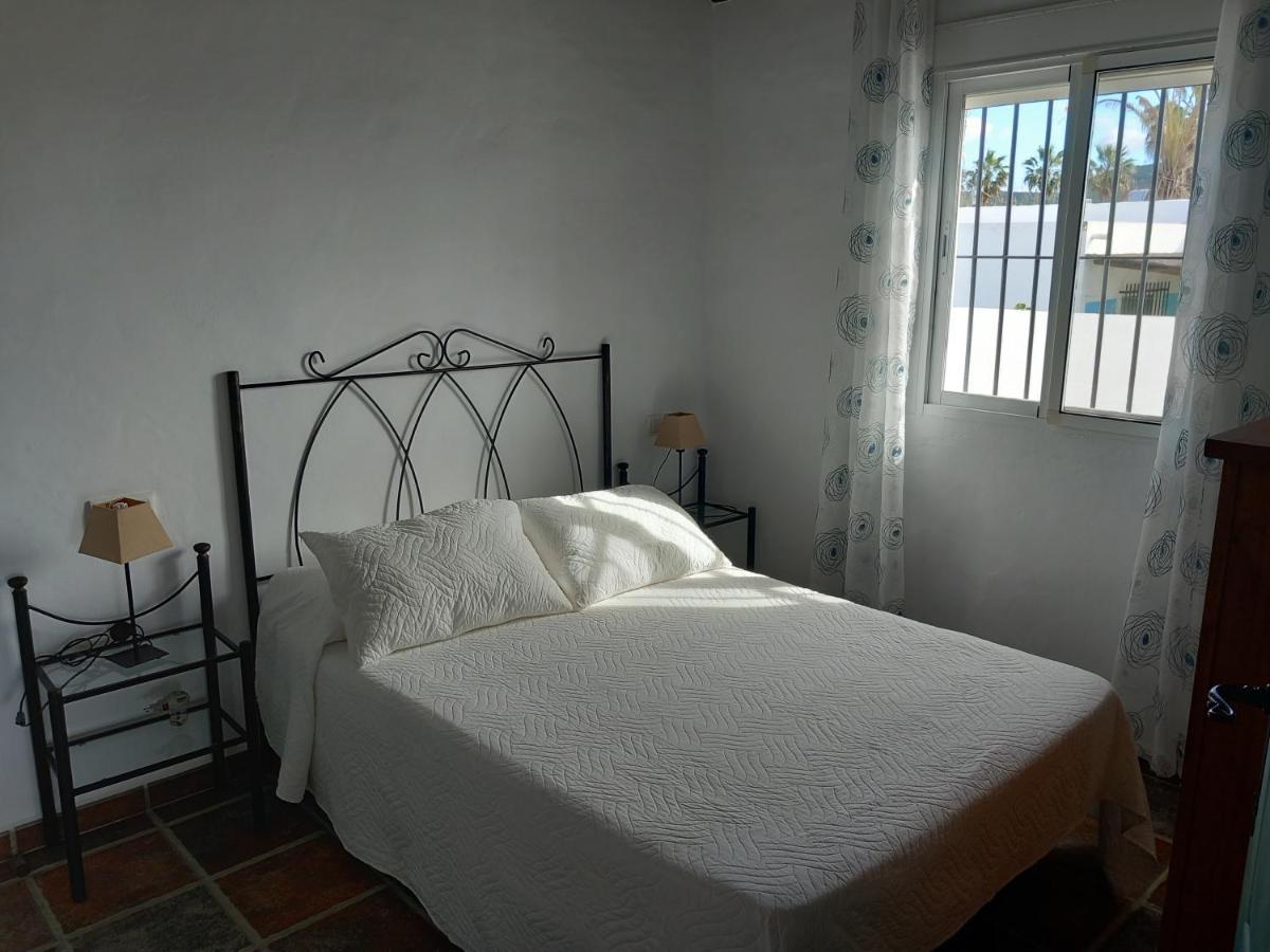 Apartamentos Cala Isabel Zahora Eksteriør billede